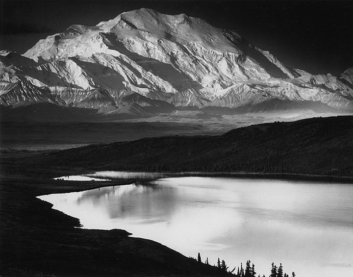 安塞尔·伊士顿·亚当斯（Ansel Adams）  Mount Mckinley And Wonder Lake, Alaska, 1948  1978年印制版